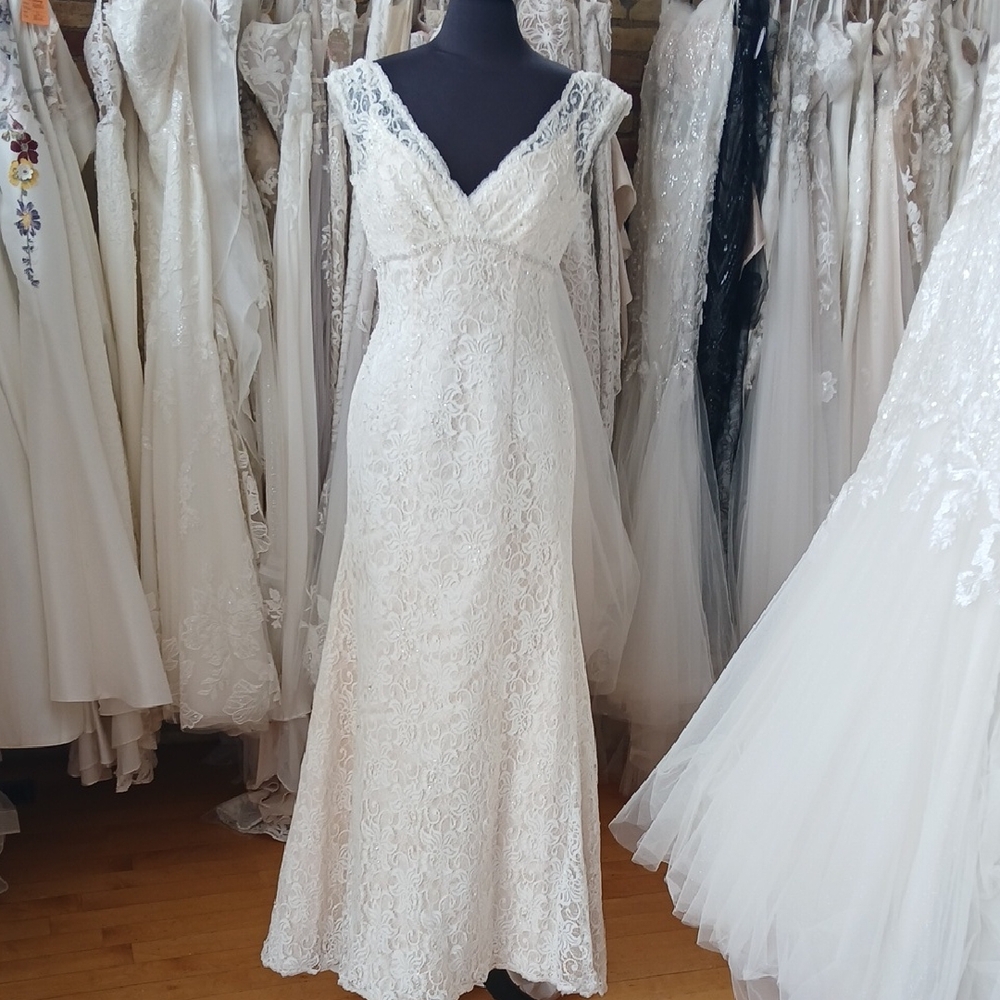 David's Bridal T9612 Wedding Dress